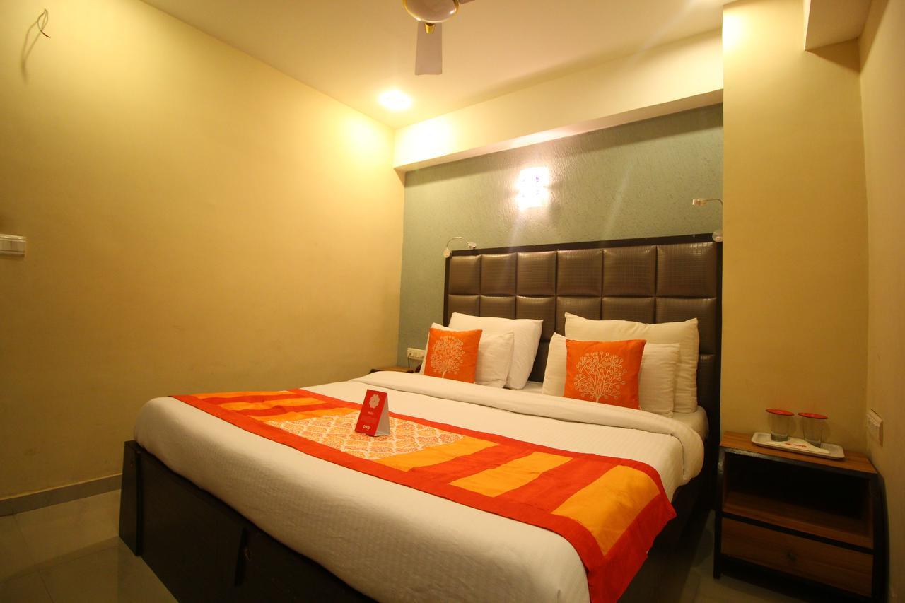 Oyo 8786 Hotel Maan Residency Ahmedabad Exteriör bild